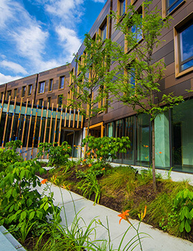 Brooklyn Bridge Pierhouse by Estolga Aluminum Metal Panel and Systems